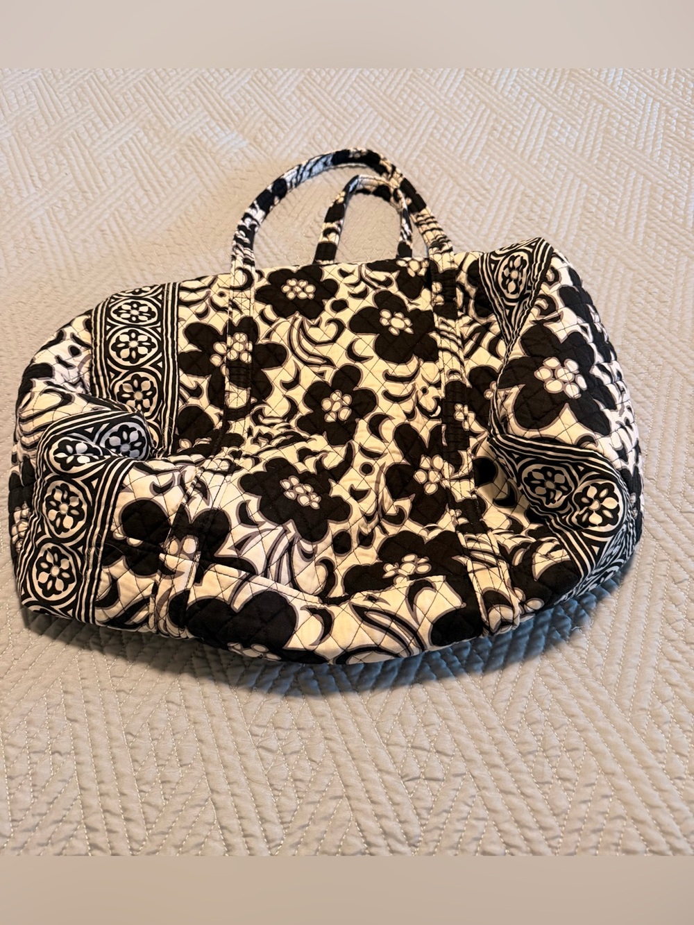 Vera Bradley XL Original Duffel Night and Day Design EUC